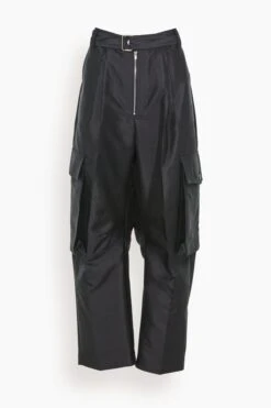 Pleated Jumbo Cargo Pants In Black