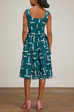 Soji Fitted Dress In Green 9 Soji Fitted Dress In Green -DOROTHE Clothing Shop busayo soji fitted dress in green 3