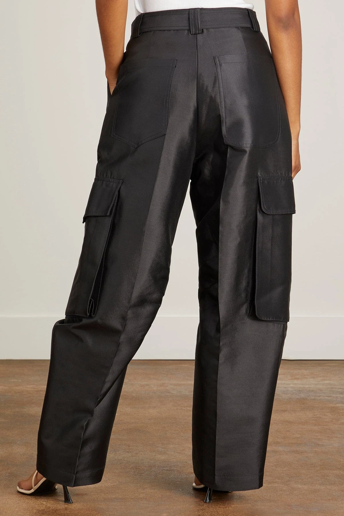 Pleated Jumbo Cargo Pants In Black 6 Pleated Jumbo Cargo Pants In Black - Image 4