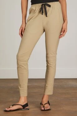 Hensley Leggings In Sand 9 Hensley Leggings In Sand -DOROTHE Clothing Shop cog HensleyLeggingsinSand 2