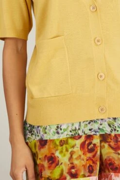Dries Van Noten Tulie Cardigan In Pale Yellow 11 Dries Van Noten Tulie Cardigan In Pale Yellow -DOROTHE Clothing Shop dries TulieCardiganinPaleYellow 4