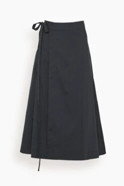 Soft Poplin Wrap Skirt In Black