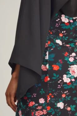 Beau Long Sleeve Addition In Black 11 Beau Long Sleeve Addition In Black -DOROTHE Clothing Shop estott beau long sleeve addition in black 4