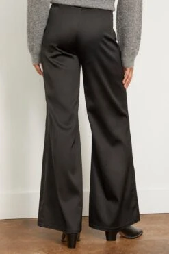 FORTE_FORTE Stretch Duchesse Wide Leg Pant In Noir 9 FORTE_FORTE Stretch Duchesse Wide Leg Pant In Noir -DOROTHE Clothing Shop forte StretchDuchesseWideLegPantinNoir 3