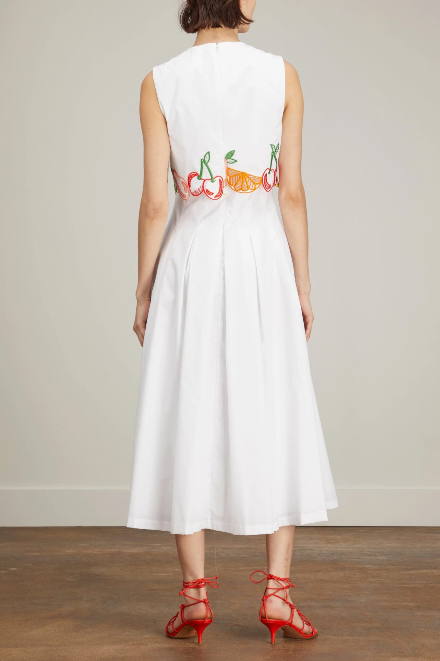 Sleeveless Midi Dress In White 6 Sleeveless Midi Dress In White - Image 4