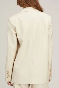 New Donau Blazer In Beige 10 New Donau Blazer In Beige -DOROTHE Clothing Shop loulou new donau blazer in beige 3