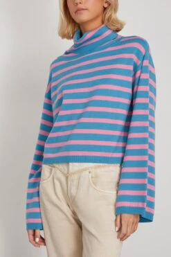 Merino Extrafine Sweater In Himmelblau 8 Merino Extrafine Sweater In Himmelblau -DOROTHE Clothing Shop odeeh MerinoExtrafineSweaterinHimmelblau 2