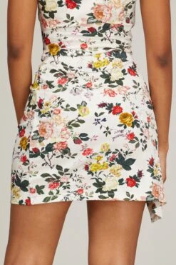 Paco Rabanne Jupe Knee Skirt In Ivory Rose Gard 10 Paco Rabanne Jupe Knee Skirt In Ivory Rose Gard -DOROTHE Clothing Shop pacorabanne JupeKneeSkirtinIvoryRoseGard 3