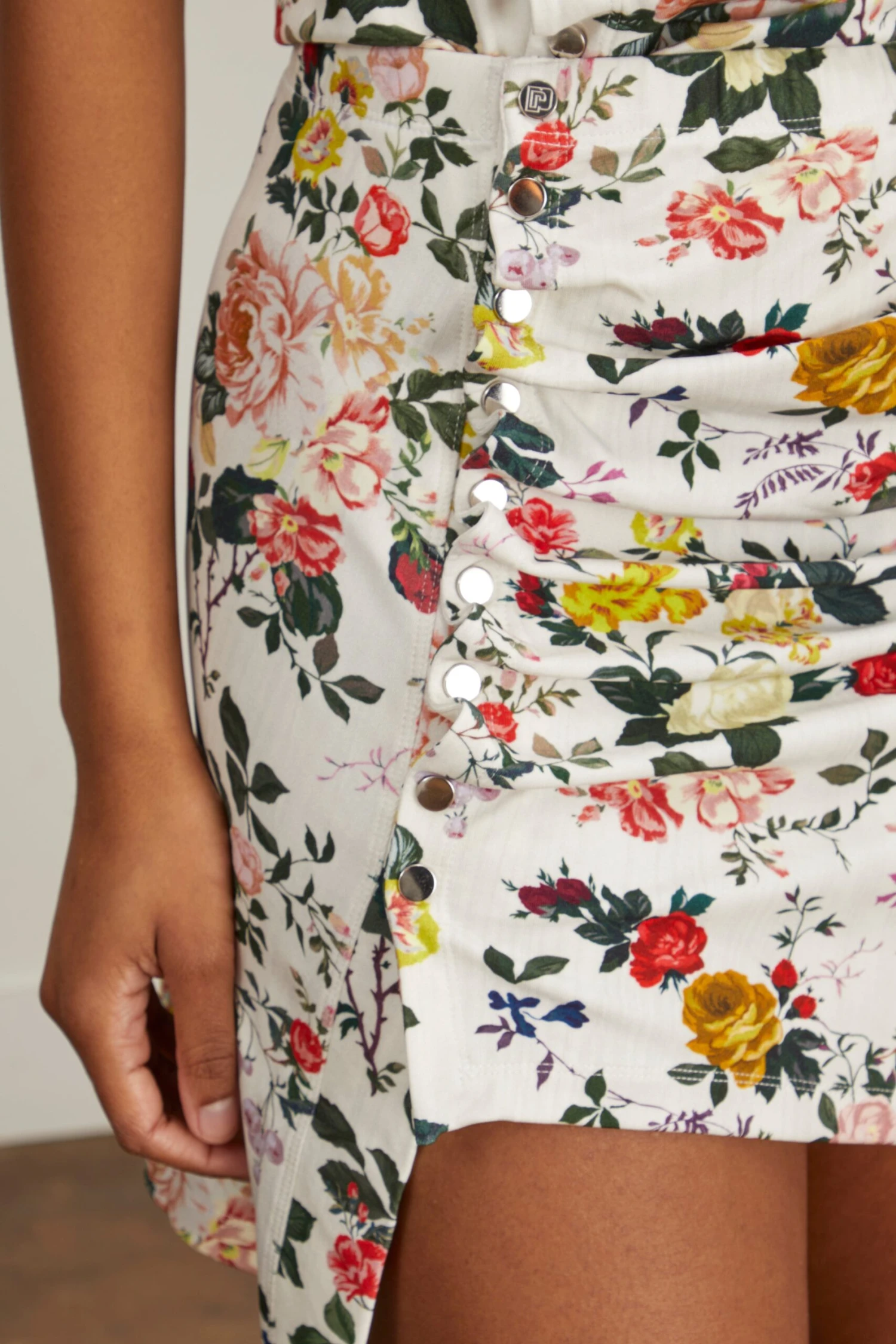 Paco Rabanne Jupe Knee Skirt In Ivory Rose Gard 7 Paco Rabanne Jupe Knee Skirt In Ivory Rose Gard - Image 5