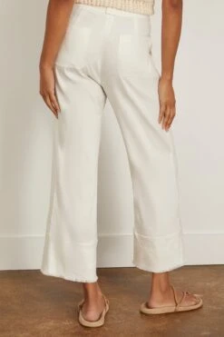 Summer Staples Belted Crop Wide Leg Pant In White 9 Summer Staples Belted Crop Wide Leg Pant In White -DOROTHE Clothing Shop simkhai SummerStaplesBeltedCropWideLegPantinWhite 3