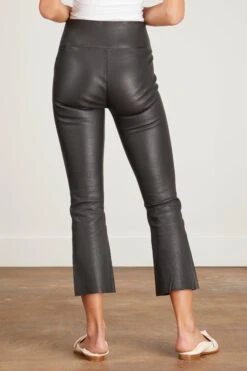 Crop Flare Legging In Black -DOROTHE Clothing Shop sprwmn crop flare legging in black 3
