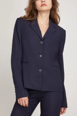 Toteme Petite Crepe Suit Jacket In Navy 8 Toteme Petite Crepe Suit Jacket In Navy -DOROTHE Clothing Shop toteme PetiteCrepeSuitJacketinNavy 2